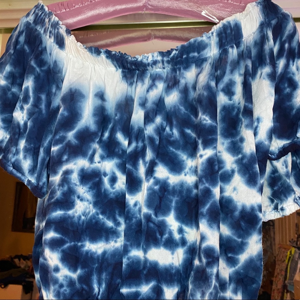 NWOT off shoulder tie dye cropped top NY&C